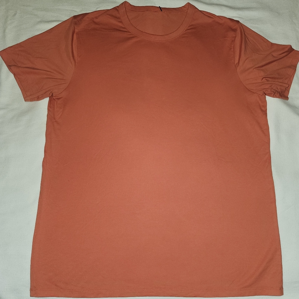 LuluLemon perforance tshirt